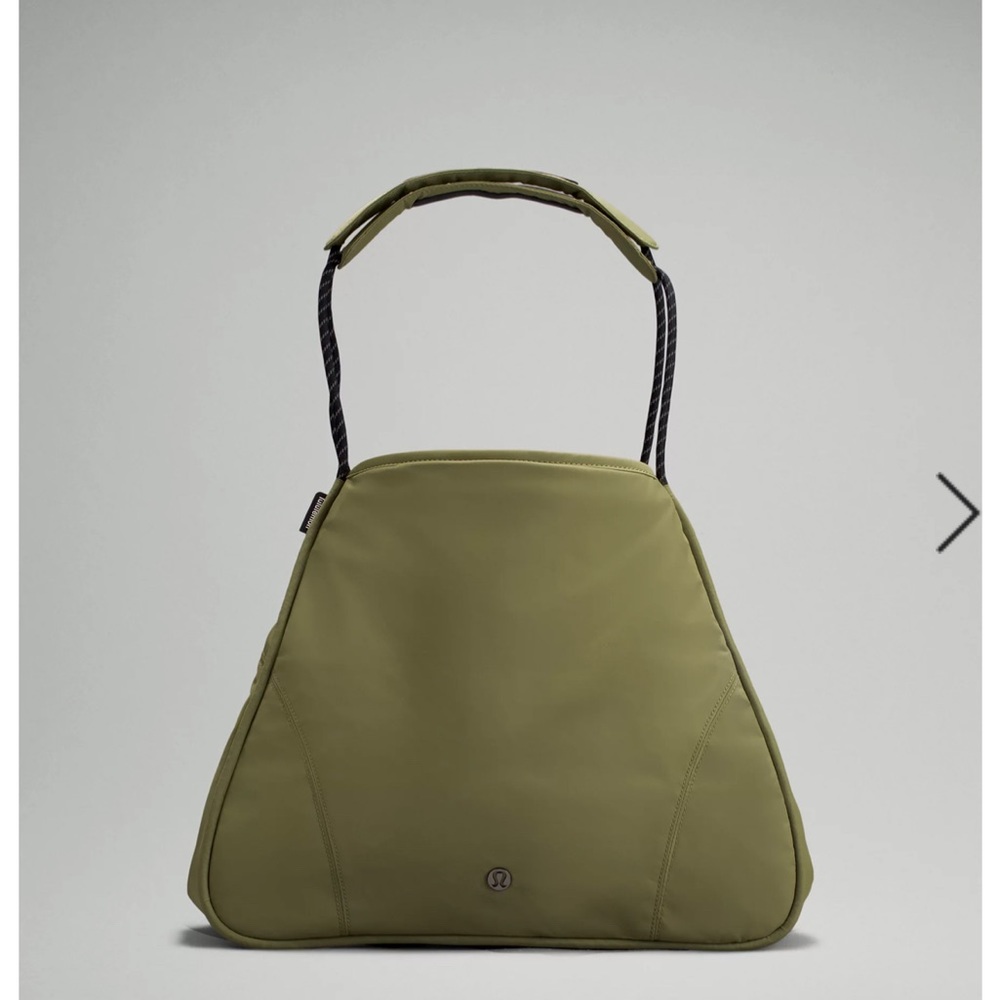 NWOT Lululemon Snap Large Tote Bag 28L in Green
